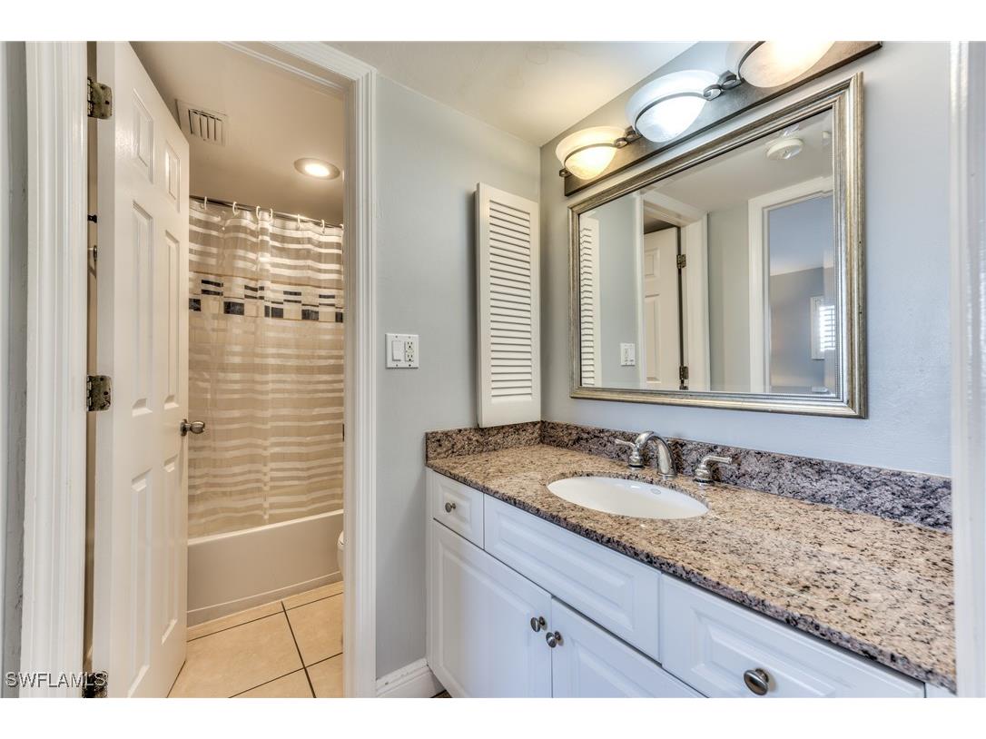 3222 Tennis Villas Captiva FL 33924 225030193 image12