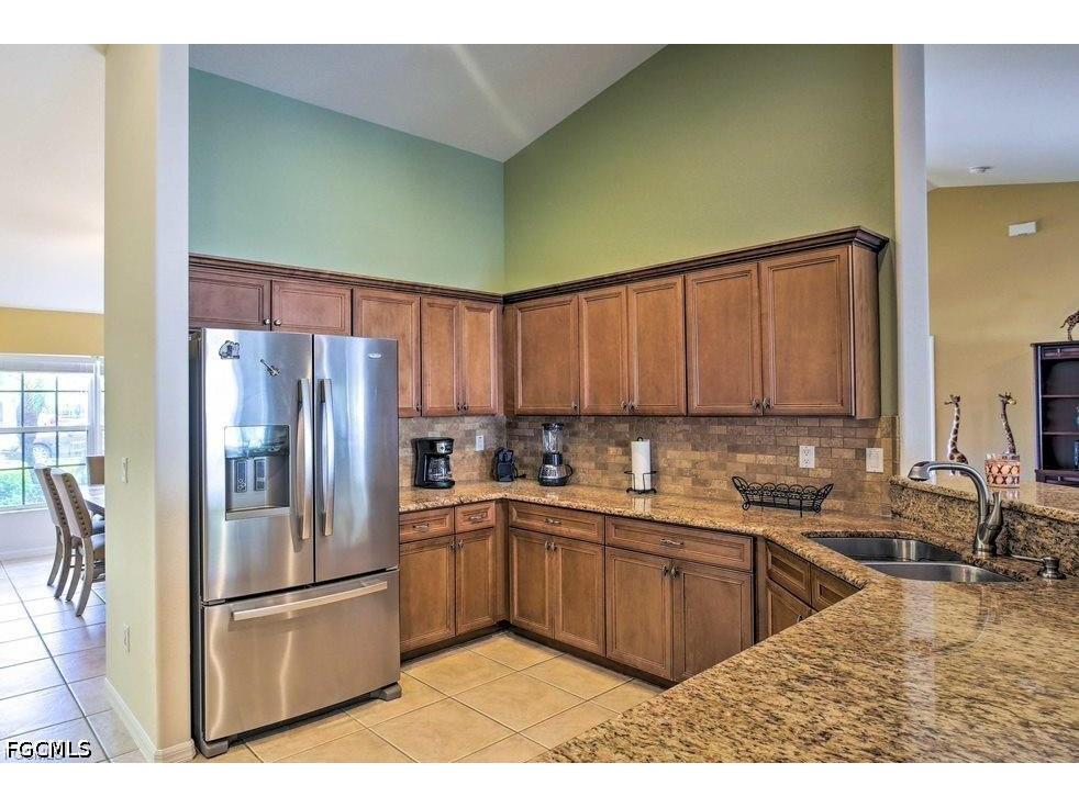 3223 SE Santa Barbara Place Cape Coral FL 33904 2026020277 image4