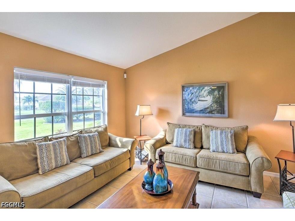 3223 SE Santa Barbara Place Cape Coral FL 33904 2026020277 image7