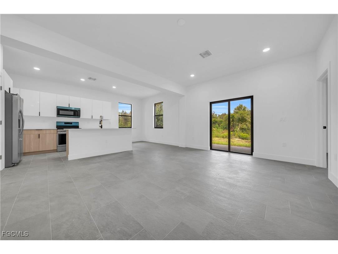 3224 53rd Street W Lehigh Acres FL 33971 2025014325 image2