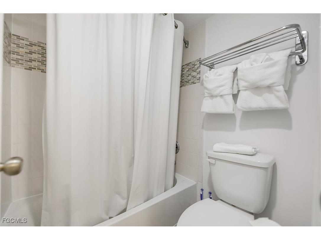 3224 Tennis Villas Captiva FL 33924 2025021070 image20