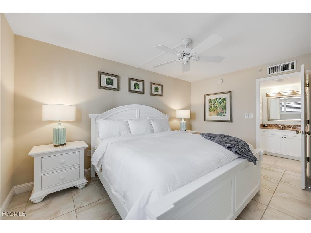 3224 Tennis Villas Captiva FL 33924 2025021070 image22
