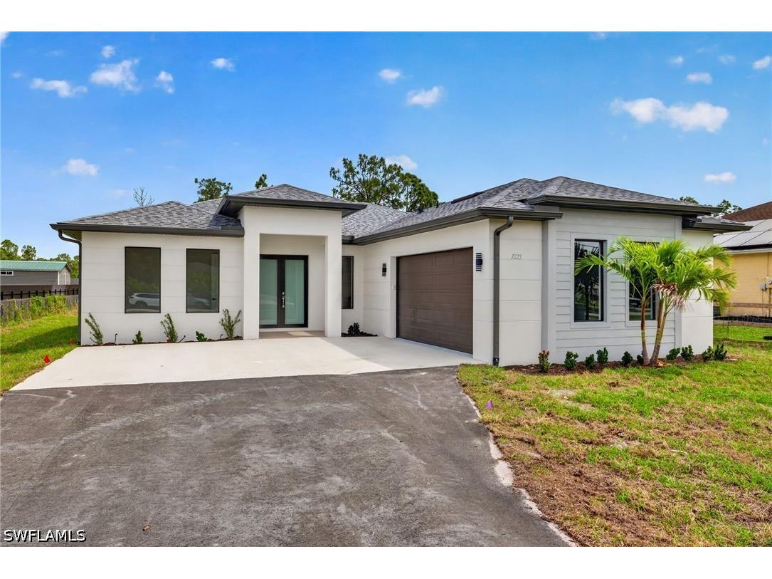 3225 43rd Avenue NE Naples FL 34120 226018059 image1