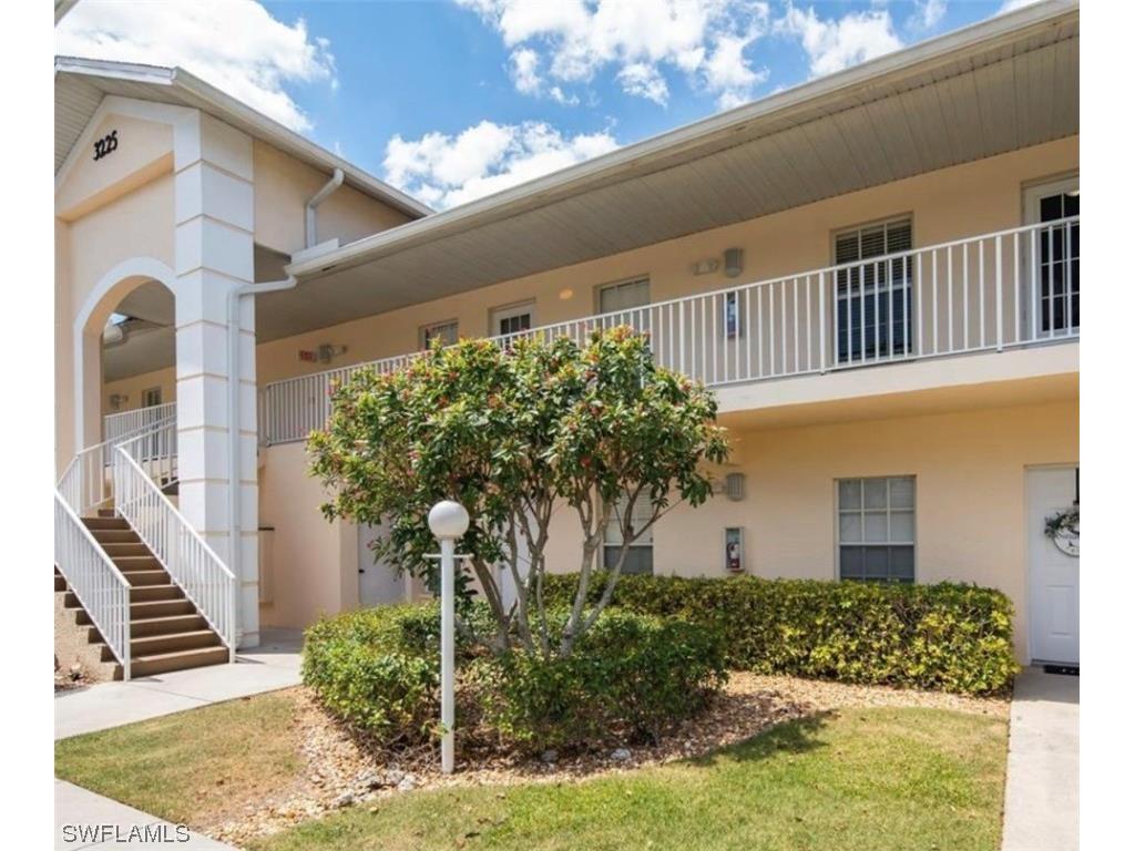 3225 Cypress Glen Way #212 Naples FL 34109 223055343 image1