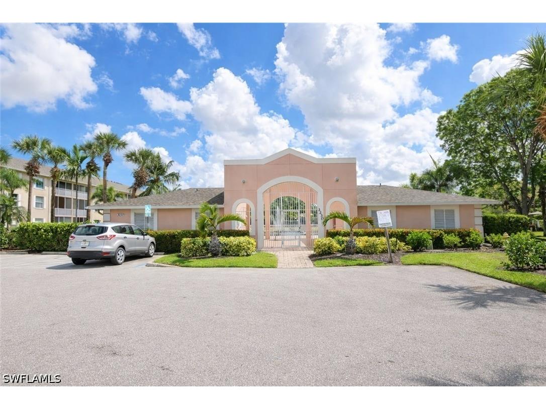 3225 Cypress Glen Way #105 Naples FL 34109 226016455 image1