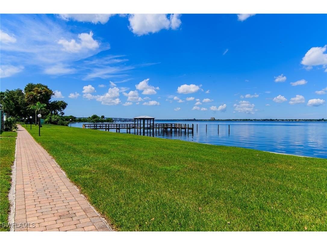 3225 E Riverside Drive Fort Myers FL 33916 225071743 image21