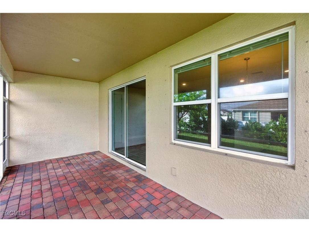 3226 Baravaldo Circle Cape Coral FL 33909 2025009211 image15