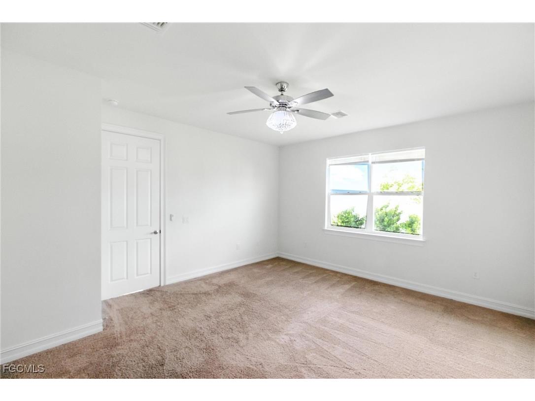 3226 Baravaldo Circle Cape Coral FL 33909 2025009211 image7