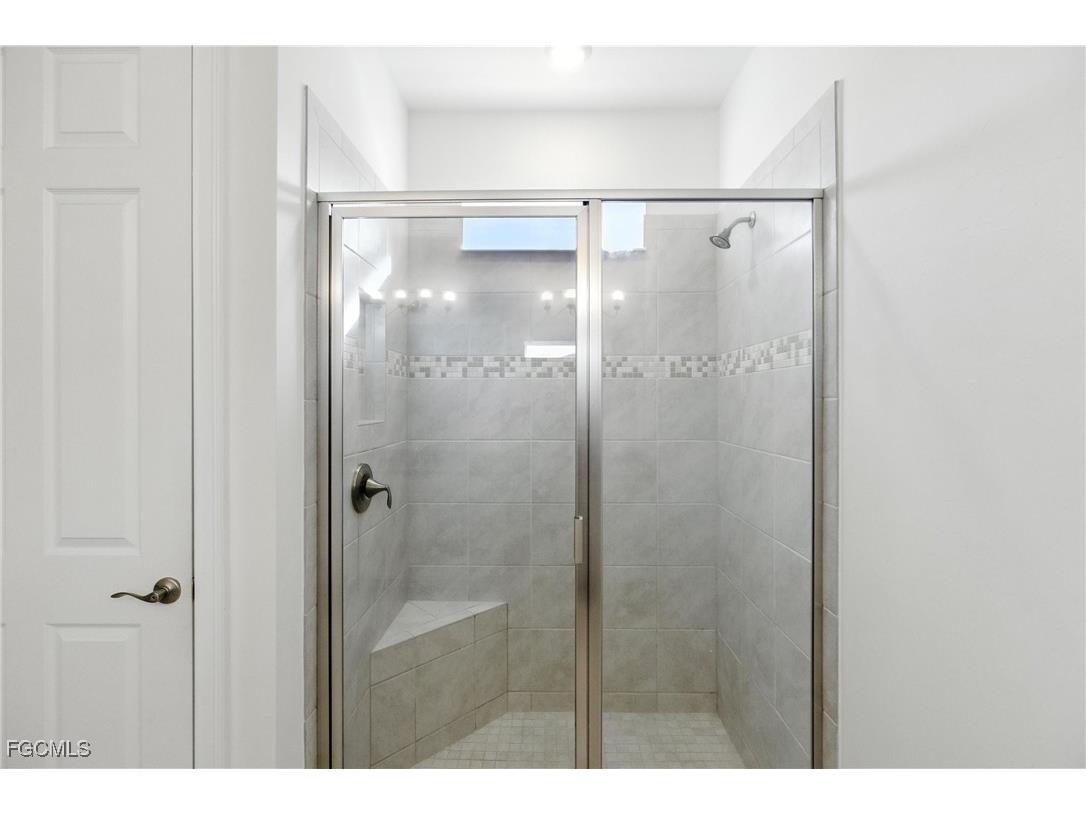 3226 Baravaldo Circle Cape Coral FL 33909 2025009211 image9