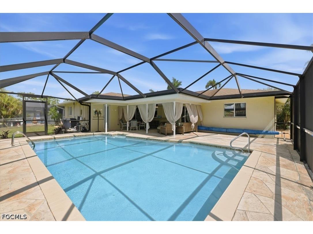 3226 SE 2nd Avenue Cape Coral FL 33904 2026017794 image2