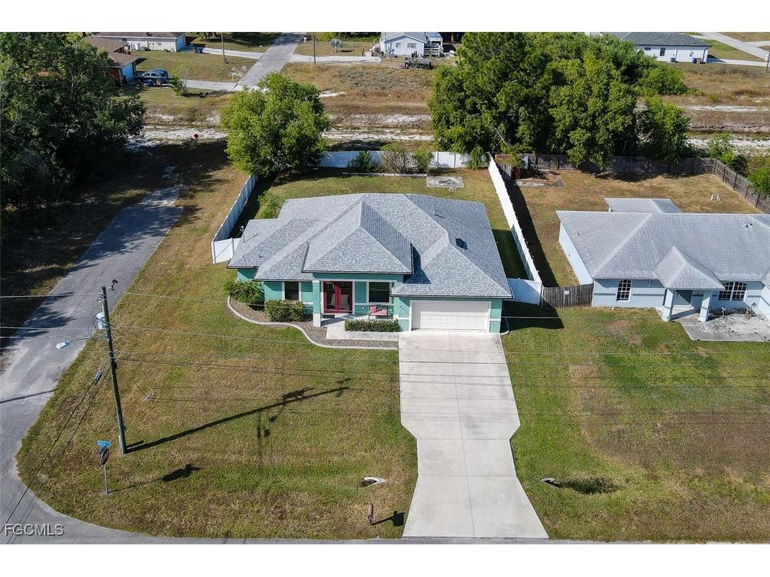 3226 Vera Court Lehigh Acres FL 33976 2025022184 image4
