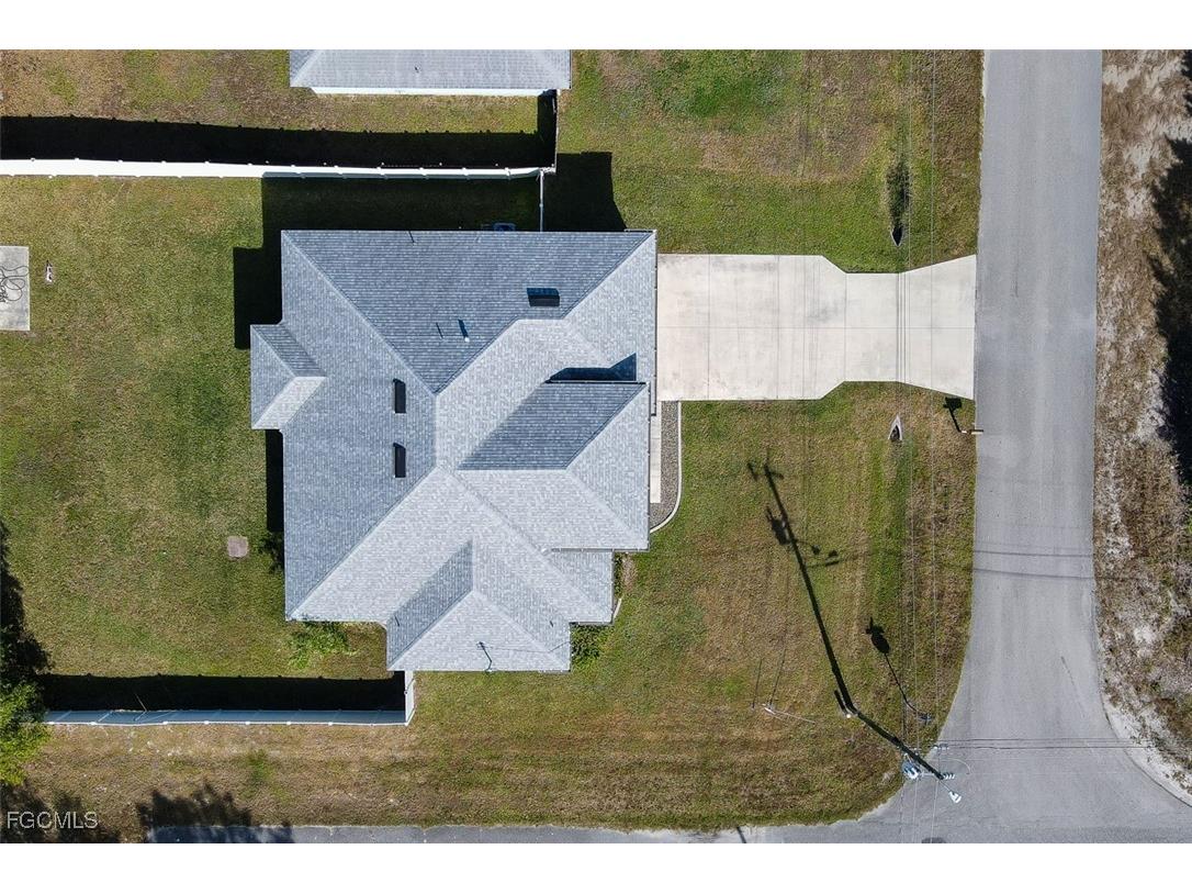 3226 Vera Court Lehigh Acres FL 33976 2025022184 image5