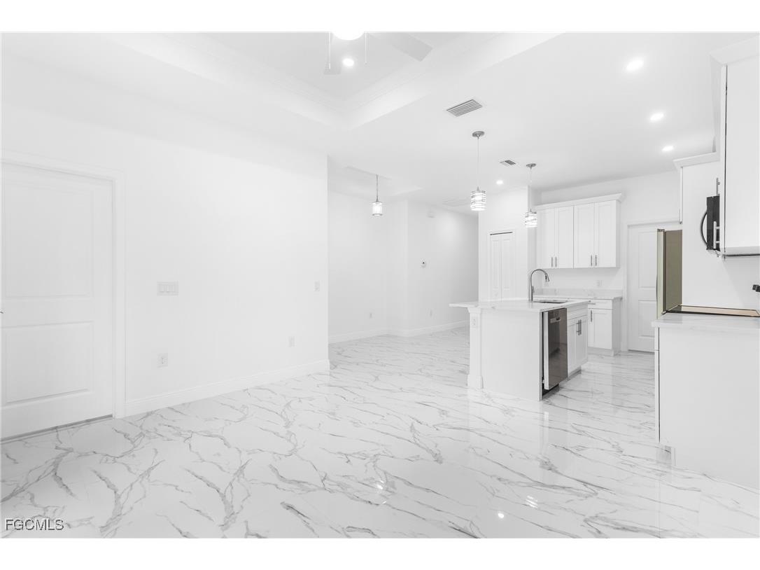 3227 Dale Street Fort Myers FL 33916 2025015075 image21