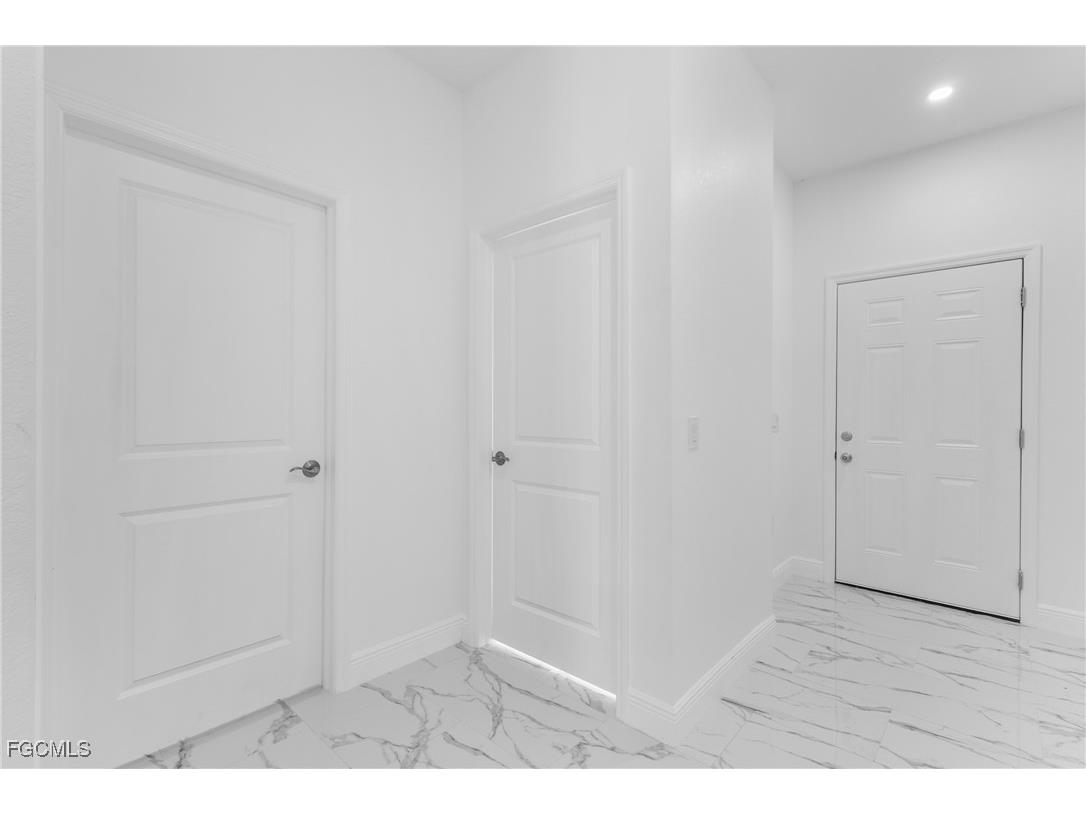 3227 Dale Street Fort Myers FL 33916 2025015075 image33