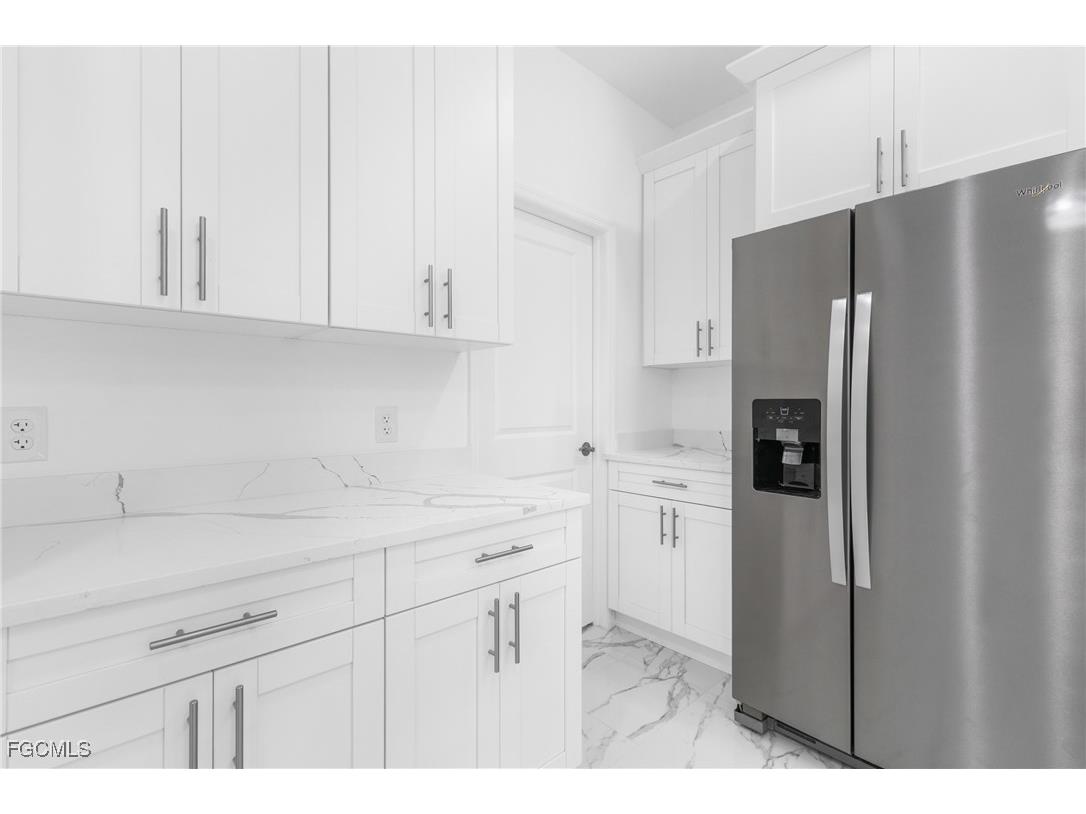 3227 Dale Street Fort Myers FL 33916 2025015075 image7