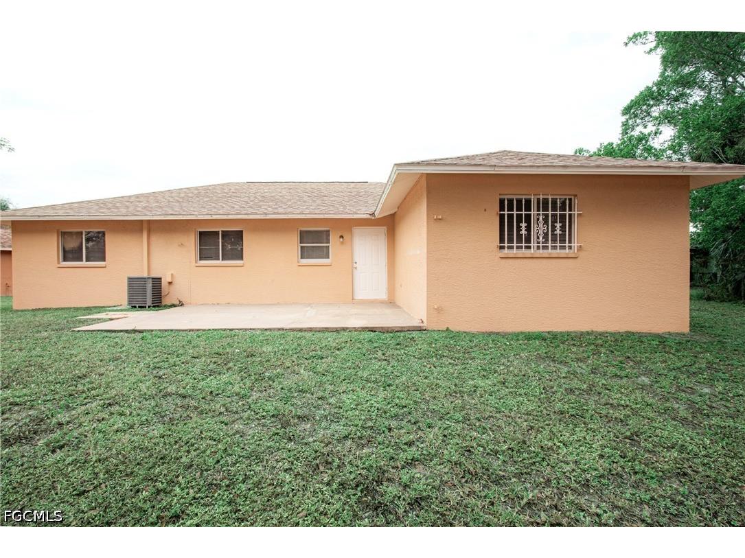 3228 Willin Street Fort Myers FL 33916 2025025349 image18