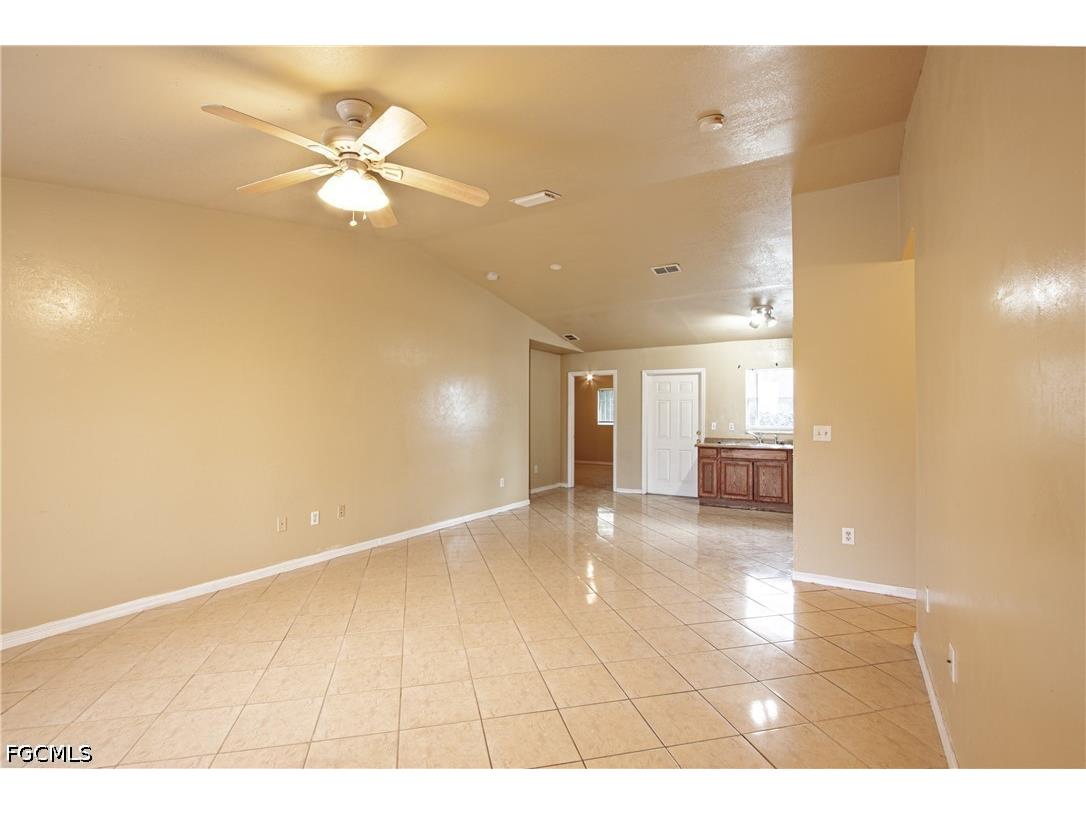 3228 Willin Street Fort Myers FL 33916 2025025349 image5