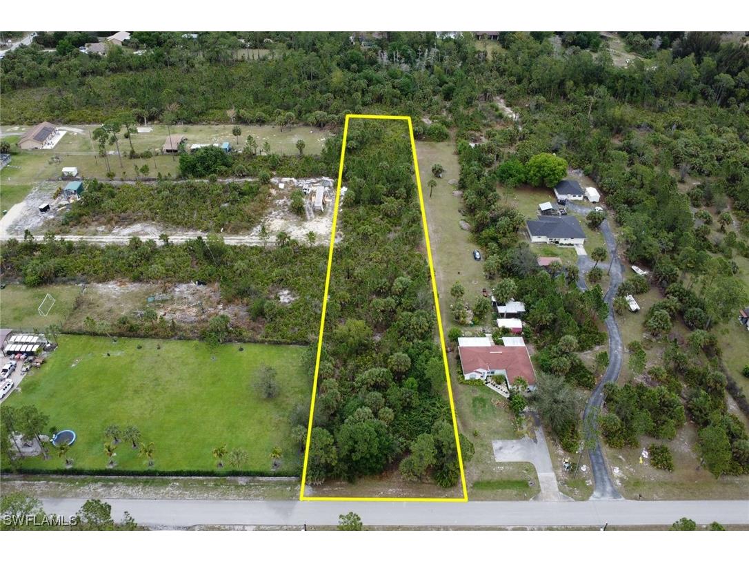 3229 4th Avenue NE Naples FL 34120 224020894 image1