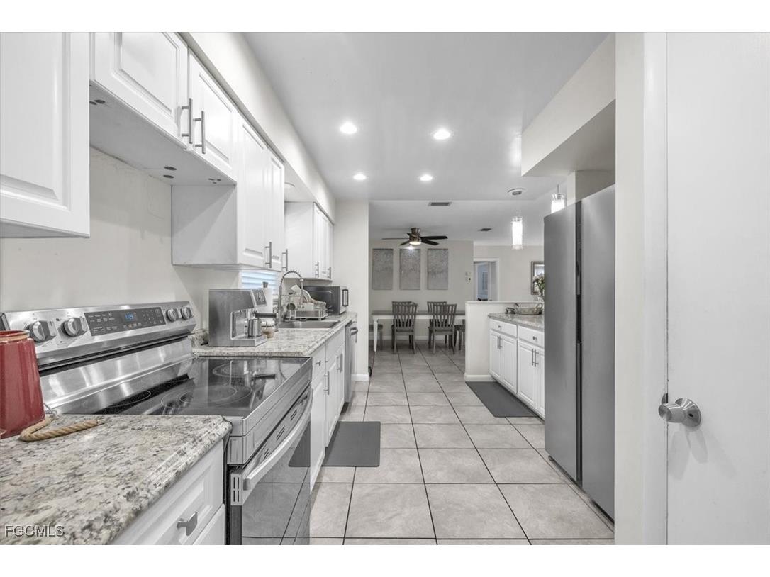 323 Hollywood Street Lehigh Acres FL 33936 2026006049 image10