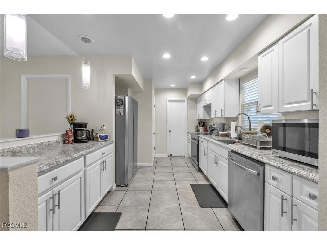 323 Hollywood Street Lehigh Acres FL 33936 2026006049 image8