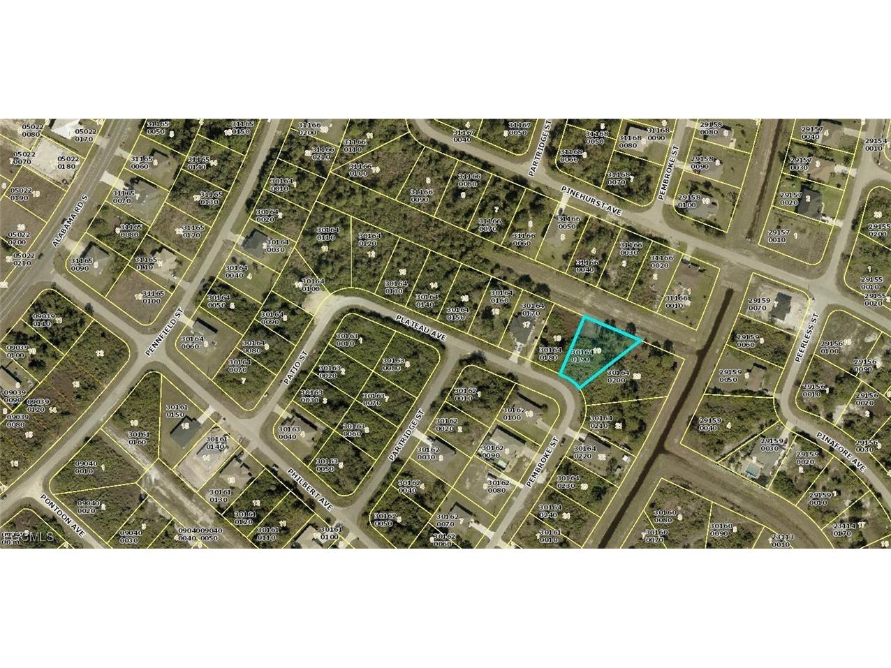 323 Plateau Avenue Lehigh Acres FL 33974 2025007812 image1