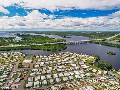 323 Shoreland Drive Fort Myers FL 33905 2026014053 image6