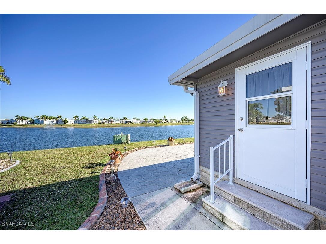 323 Sunshine Avenue North Fort Myers FL 33903 224104657 image1