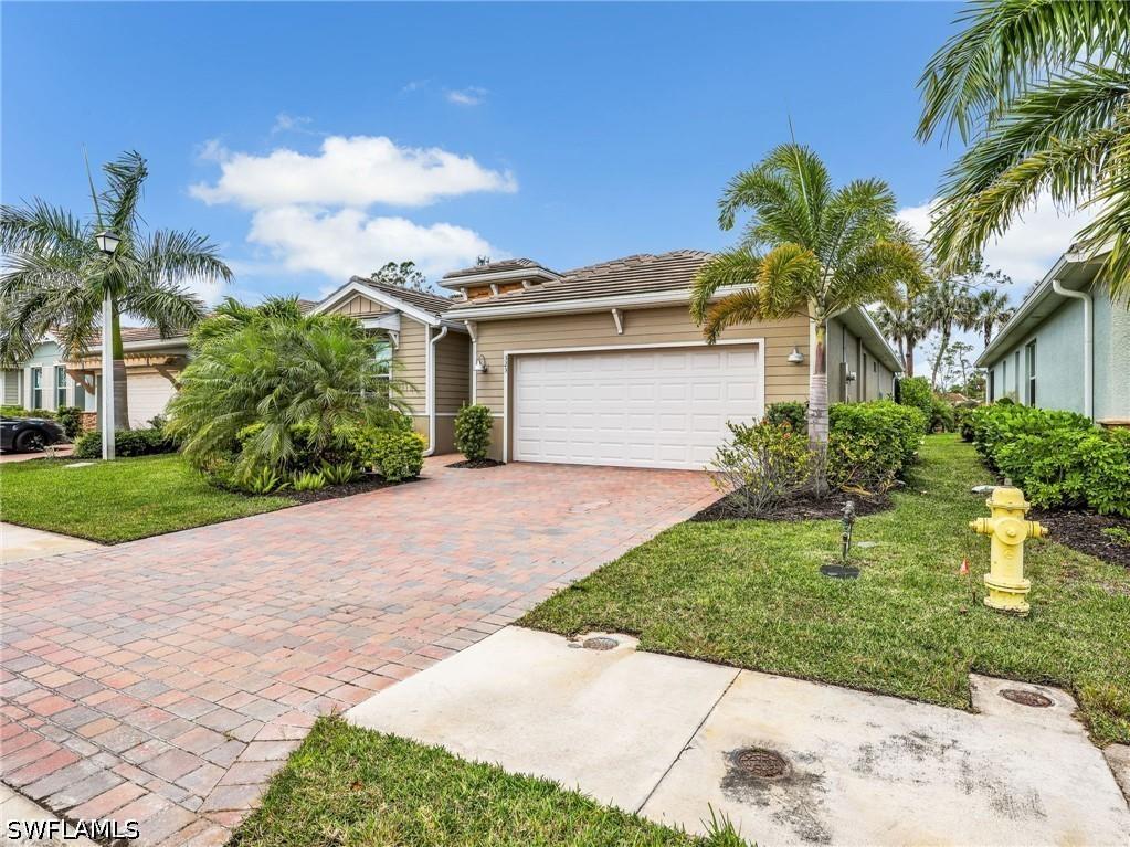 323 Tamarindo Lane Naples FL 34114 226015462 image2