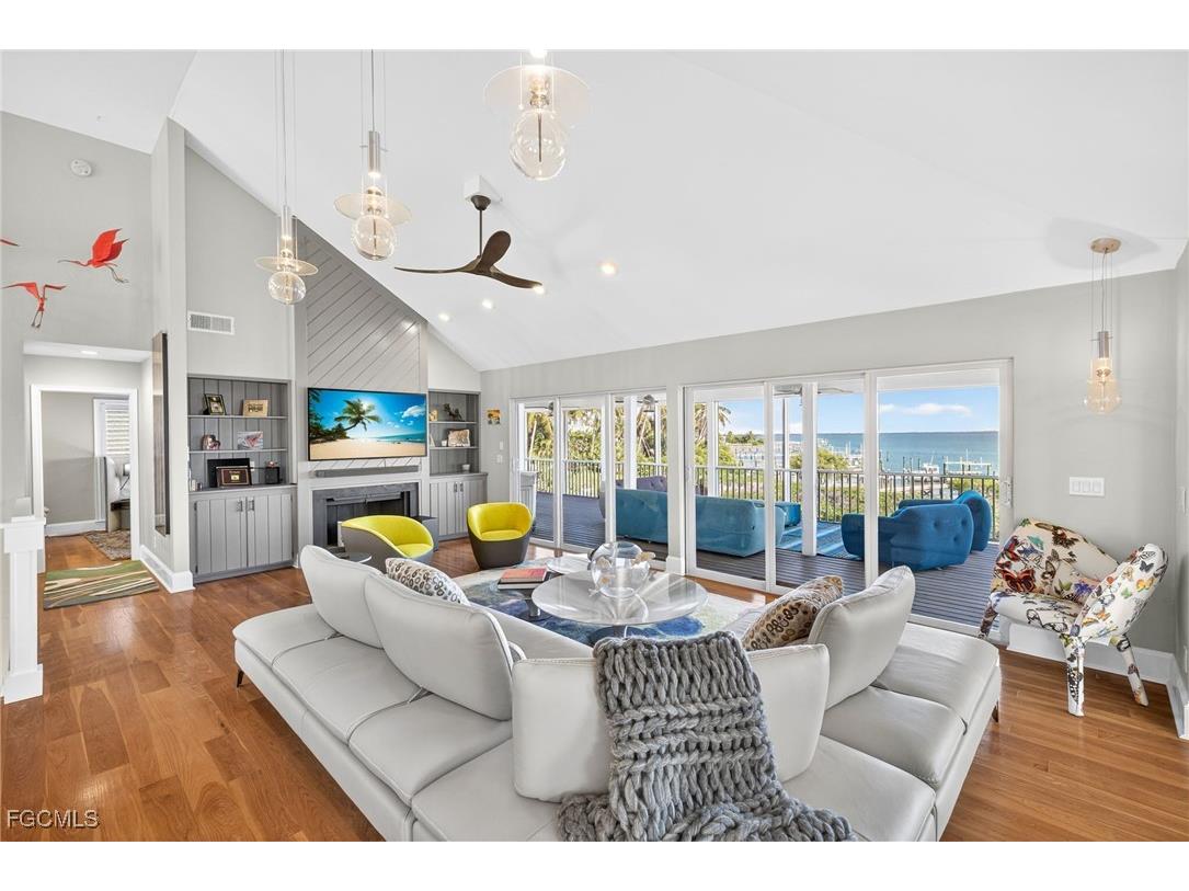 323 Useppa Island Useppa Island FL 33924 2025023656 image5