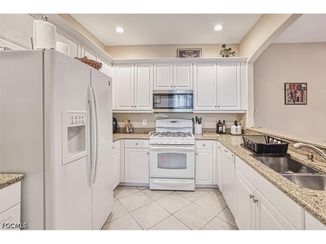 3230 Cottonwood Bend #406 Fort Myers FL 33905 2026028642 image5