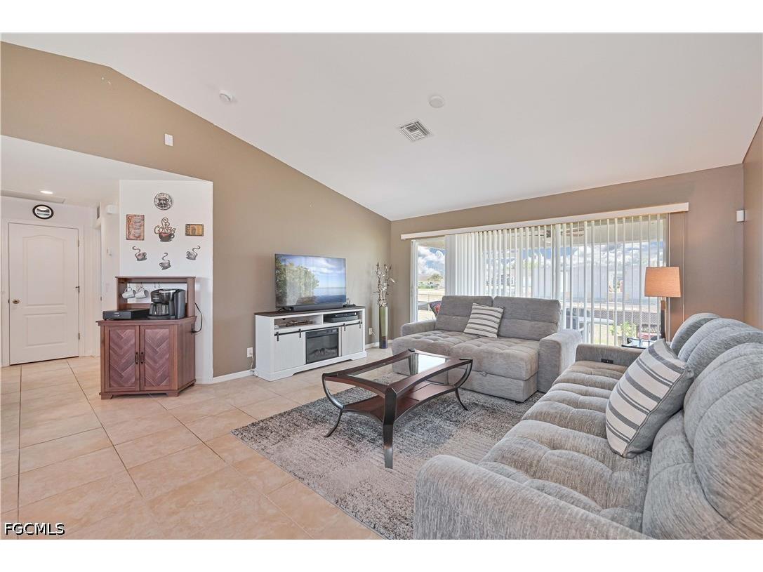 3230 NW 3rd Place Cape Coral FL 33993 2026020763 image11