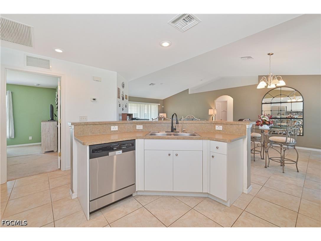 3230 NW 3rd Place Cape Coral FL 33993 2026020763 image17