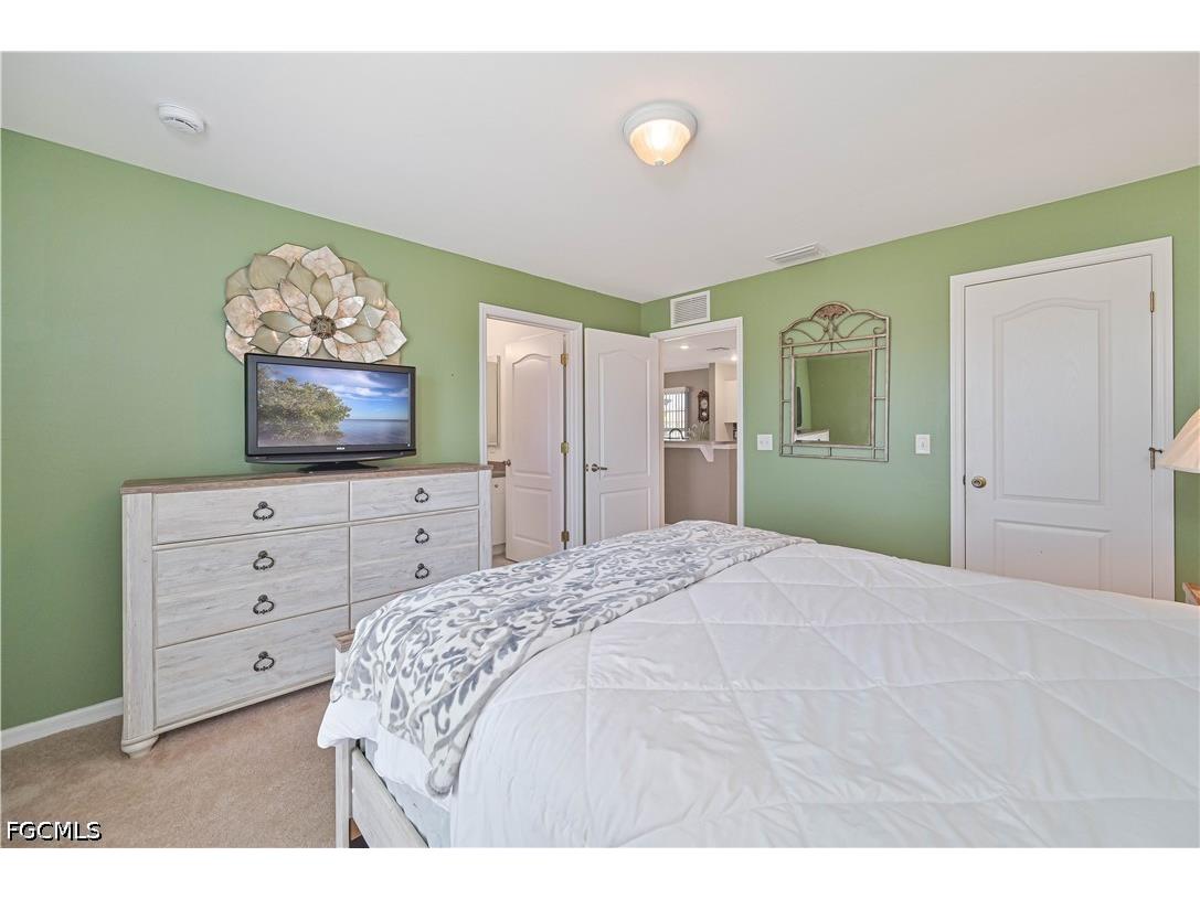 3230 NW 3rd Place Cape Coral FL 33993 2026020763 image20