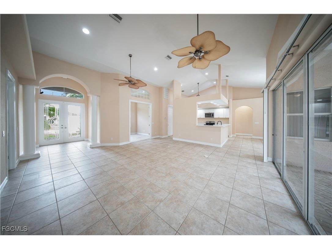 3230 SW 4th Terrace Cape Coral FL 33991 2025014418 image5