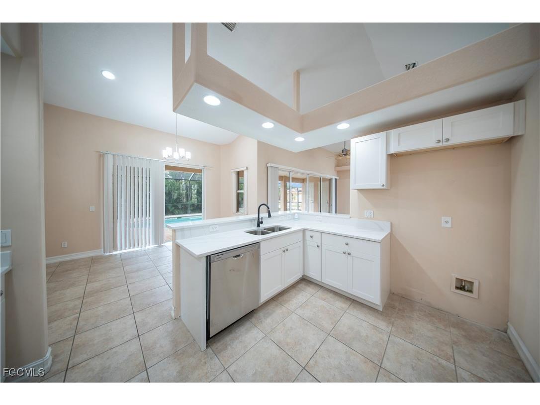 3230 SW 4th Terrace Cape Coral FL 33991 2025014418 image9