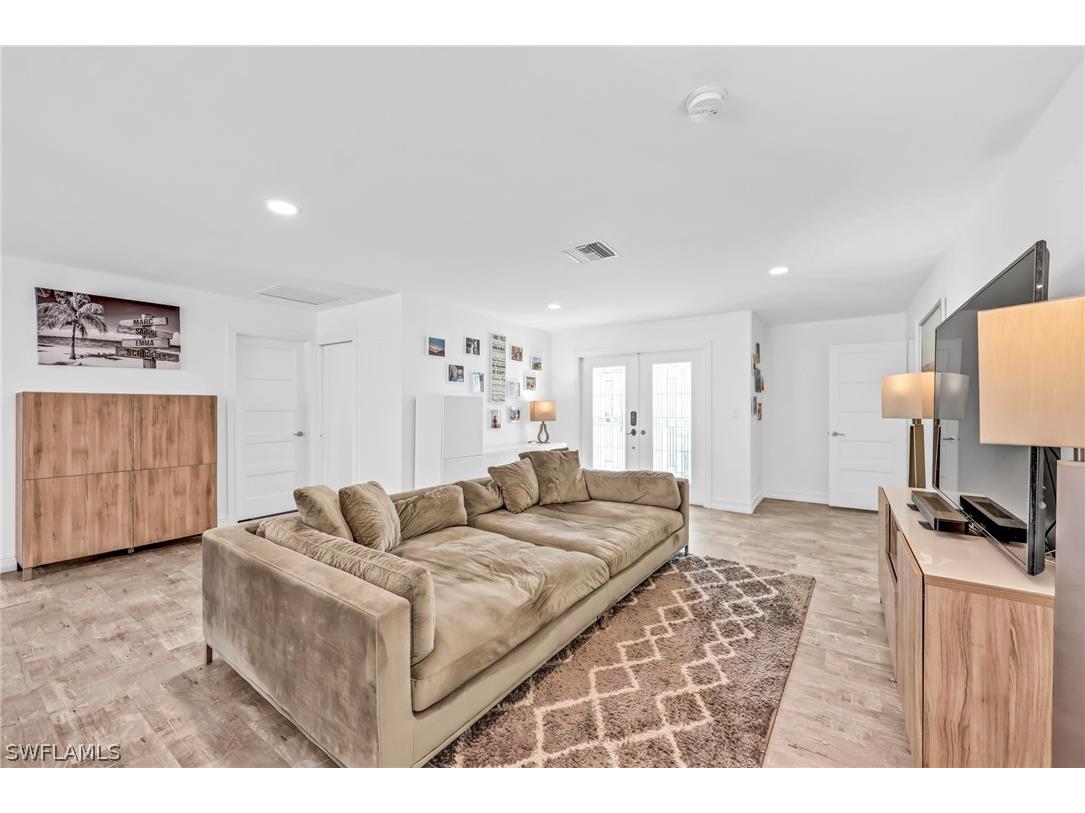 3231 13th Avenue SW Naples FL 34117 226012015 image5