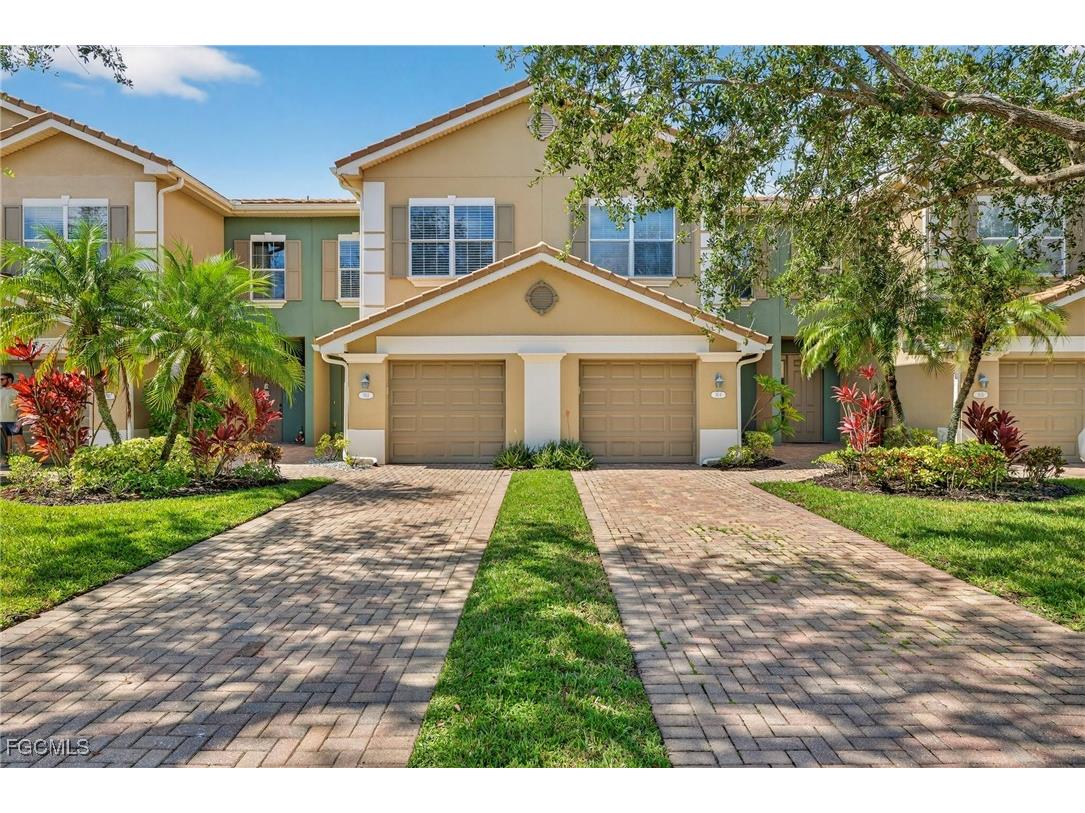 3231 Cottonwood Bend #303 Fort Myers FL 33905 2025010576 image1