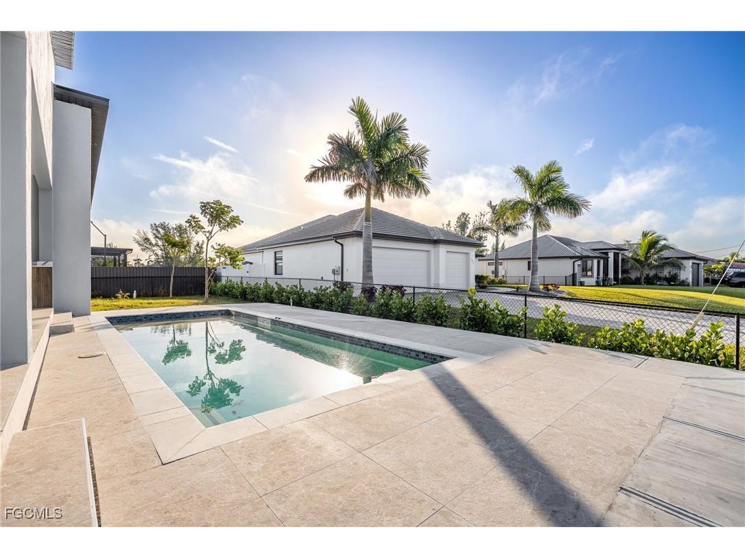 3232 NW 21st Street Cape Coral FL 33993 2025017558 image2