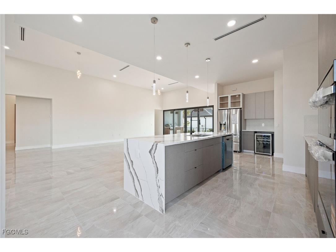 3232 NW 21st Street Cape Coral FL 33993 2025017558 image23