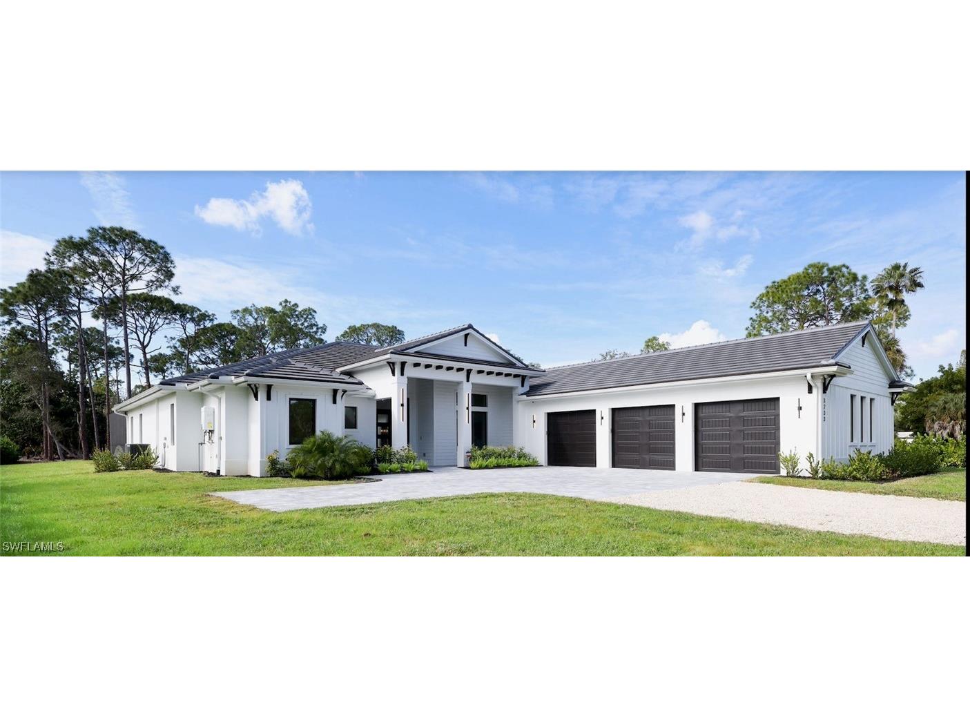 3233 64th Street SW Naples FL 34105 226002804 image1