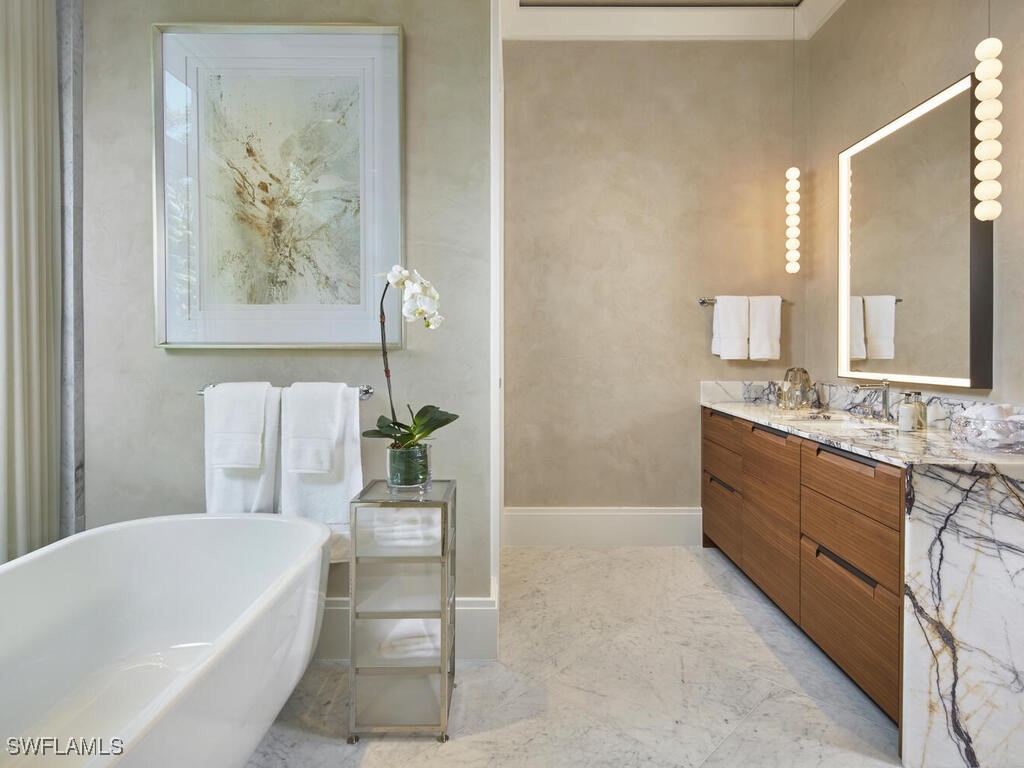 3233 Gin Lane Naples FL 34102 225021485 image13