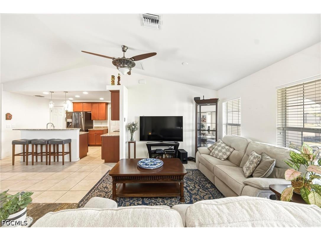 3233 NW 21st Street Cape Coral FL 33993 2026022292 image5