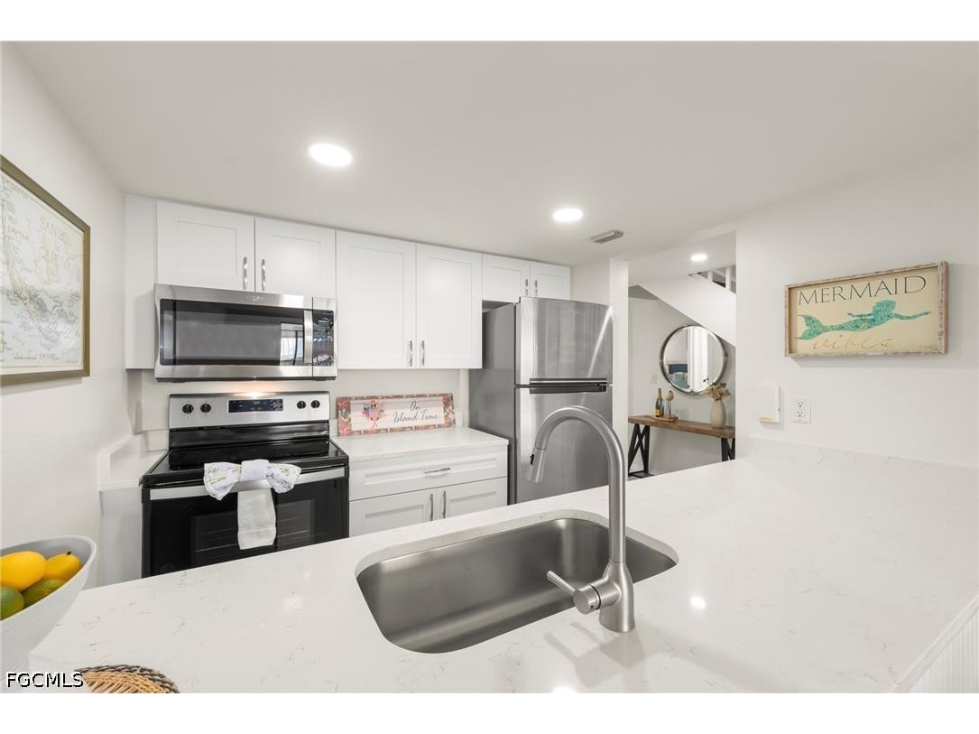 3233 Tennis Villas Captiva FL 33924 2026015776 image15