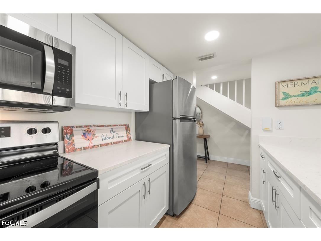 3233 Tennis Villas Captiva FL 33924 2026015776 image16