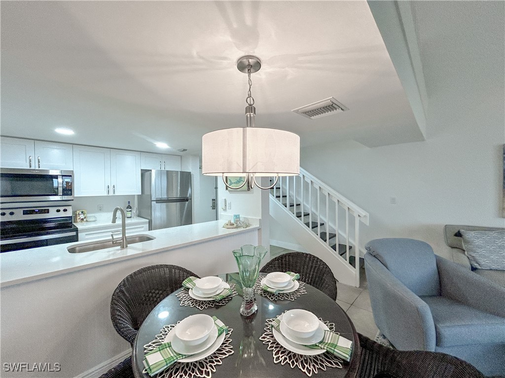 3233 Tennis Villas Captiva FL 33924 225021477 image10