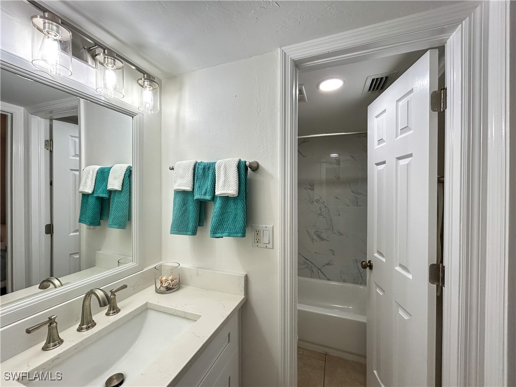 3233 Tennis Villas Captiva FL 33924 225021477 image18