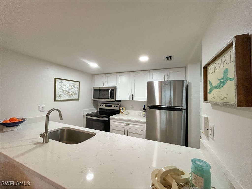 3233 Tennis Villas Captiva FL 33924 225021477 image9