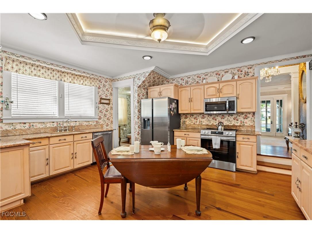 3235 Avocado Drive Fort Myers FL 33901 2025014030 image19