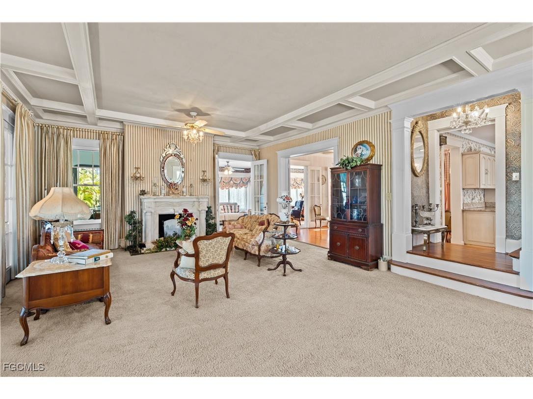 3235 Avocado Drive Fort Myers FL 33901 2025014030 image2