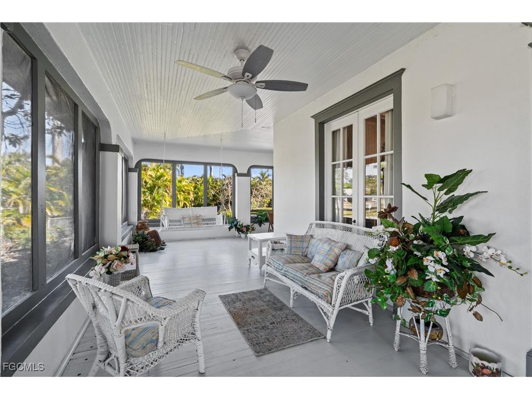 3235 Avocado Drive Fort Myers FL 33901 2025014030 image4